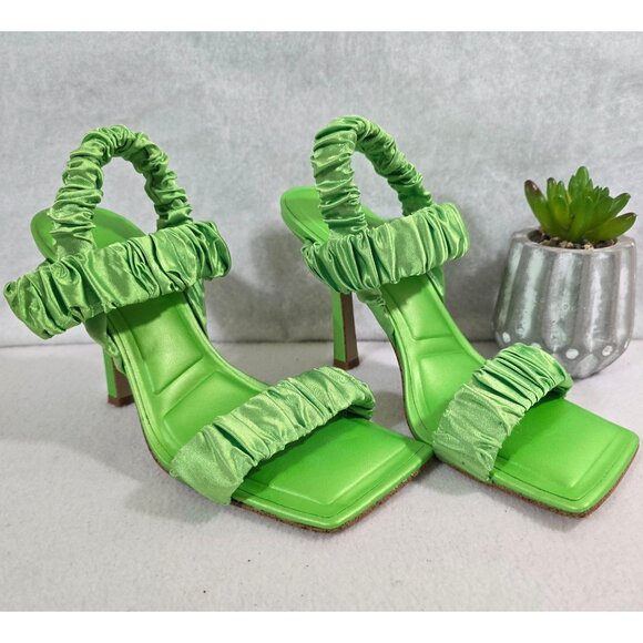 Gianni Bini  Vanya Matte Satin Scrunched Square Open Toe Dress Sandals Size  6.5 - Picture 1 of 13